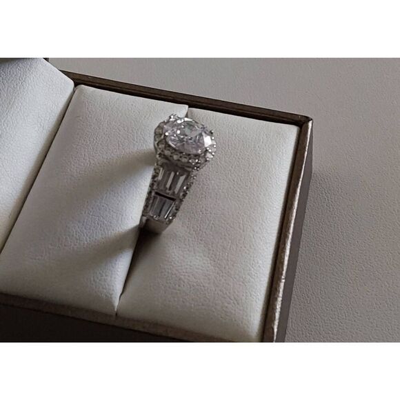 New~3.2 Ct. Genuine Diamond Simulant Oval~Round~Baguette Engagement Ring Sz 8 - Picture 3 of 4